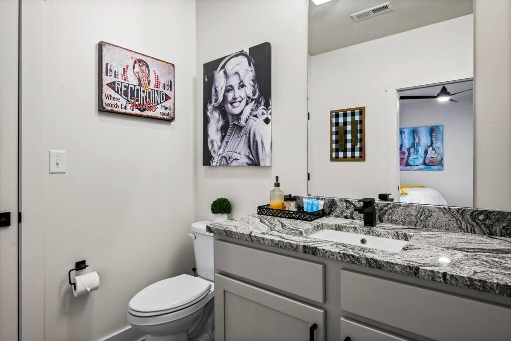 *Dog Friendly*Modern Home-Minutes To Dollywood, Gatlinburg, Smoky Mountains & Pigeon Forge! Экстерьер фото