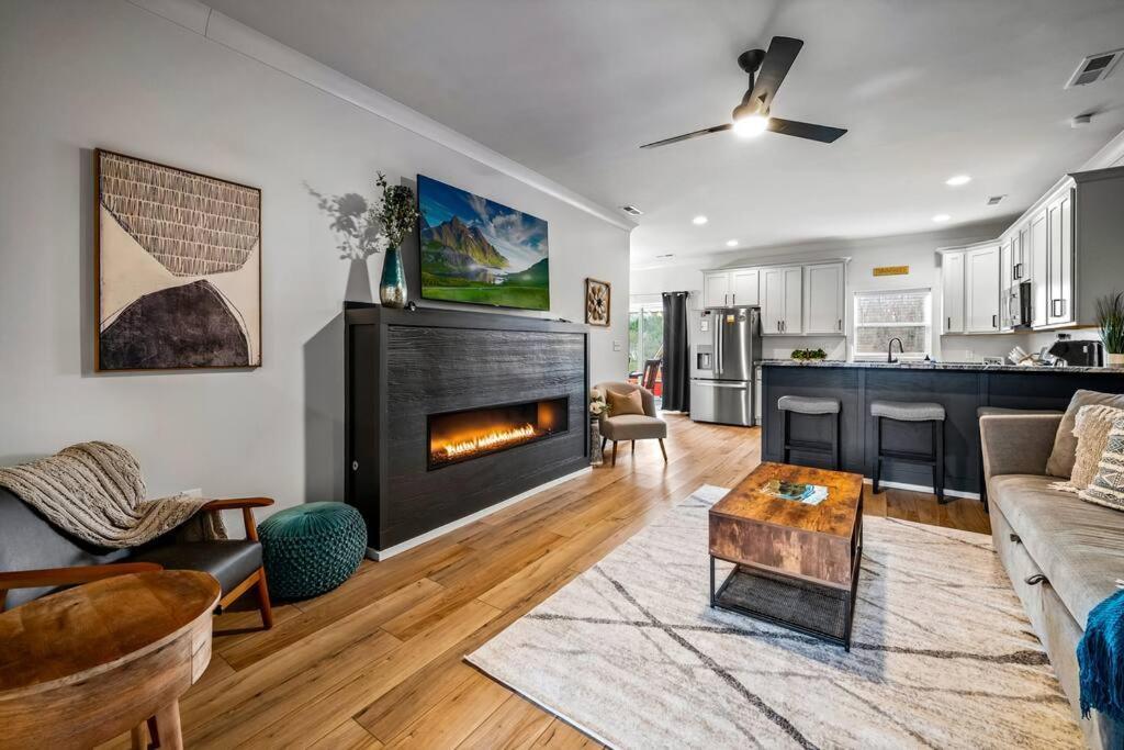 *Dog Friendly*Modern Home-Minutes To Dollywood, Gatlinburg, Smoky Mountains & Pigeon Forge! Экстерьер фото