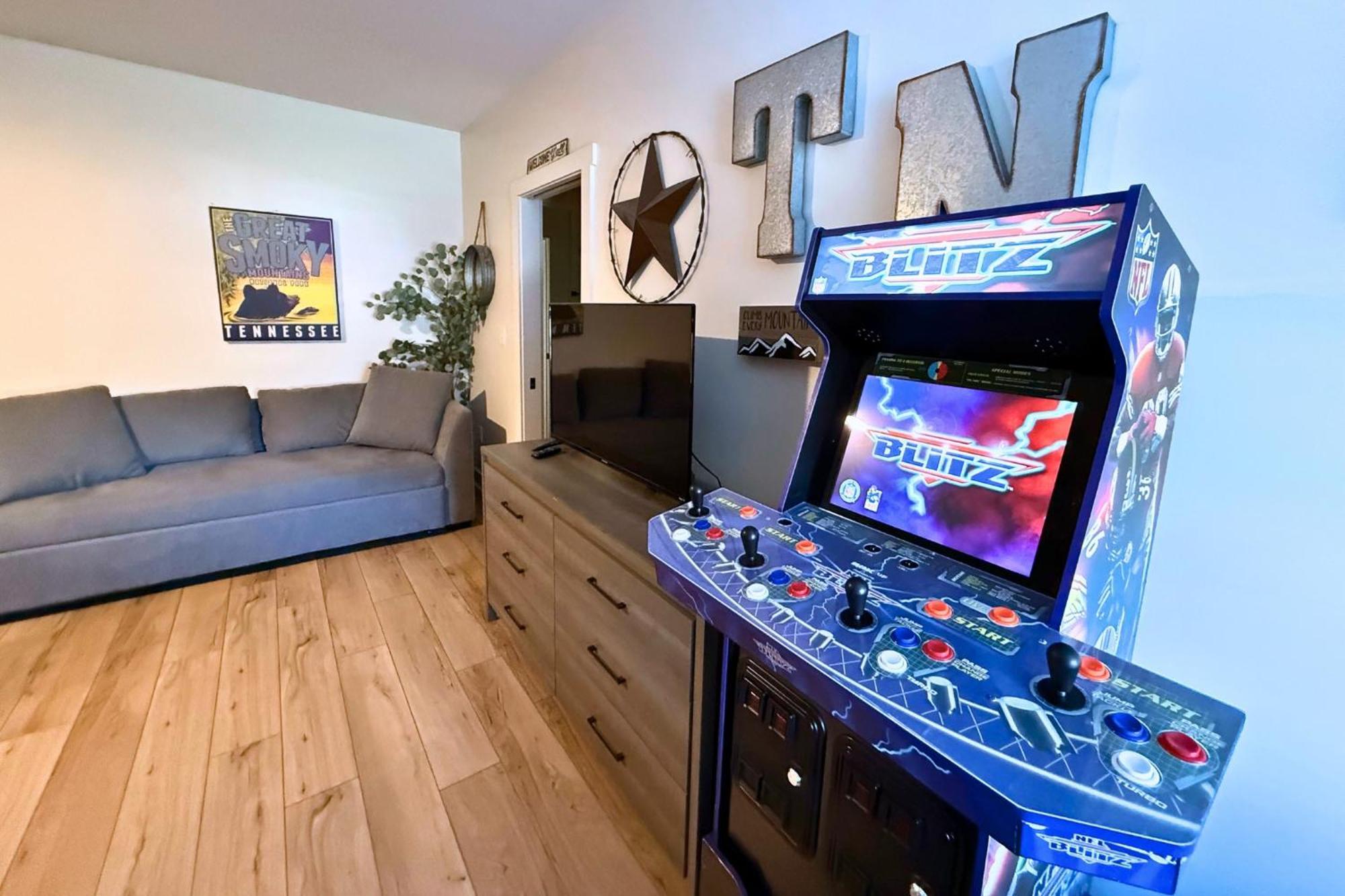 *Dog Friendly*Modern Home-Minutes To Dollywood, Gatlinburg, Smoky Mountains & Pigeon Forge! Экстерьер фото